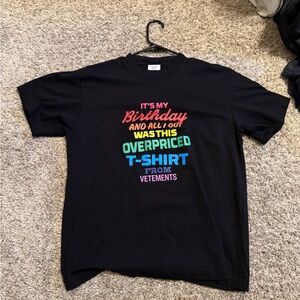 (AUTHENTIC) Vetements Black Tee